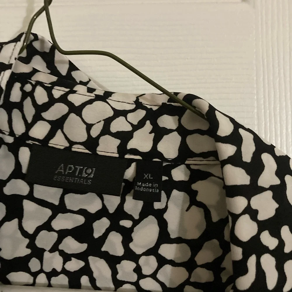 Apt. 9 Red 3/4 Sleeve Relaxed Blouse - Picture 3 of 7